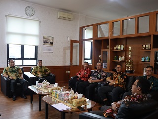 IMG_8588_320.jpg